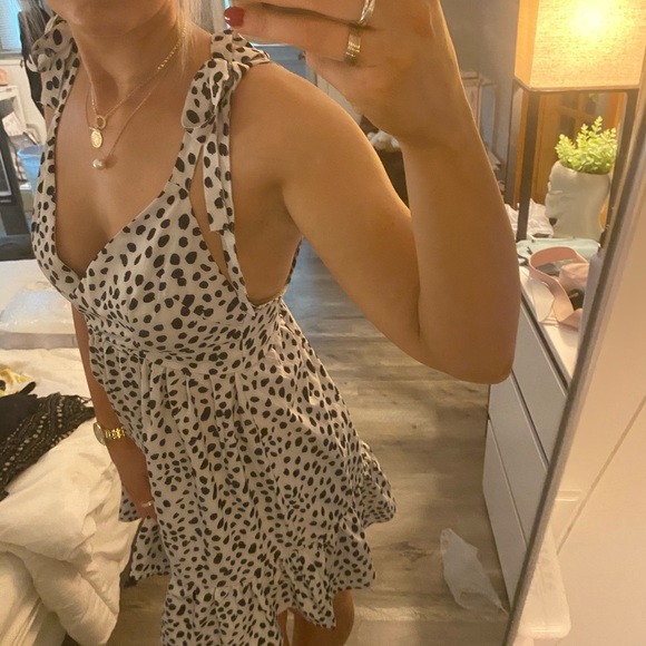 SHEIN dress - Picture 3 of 4